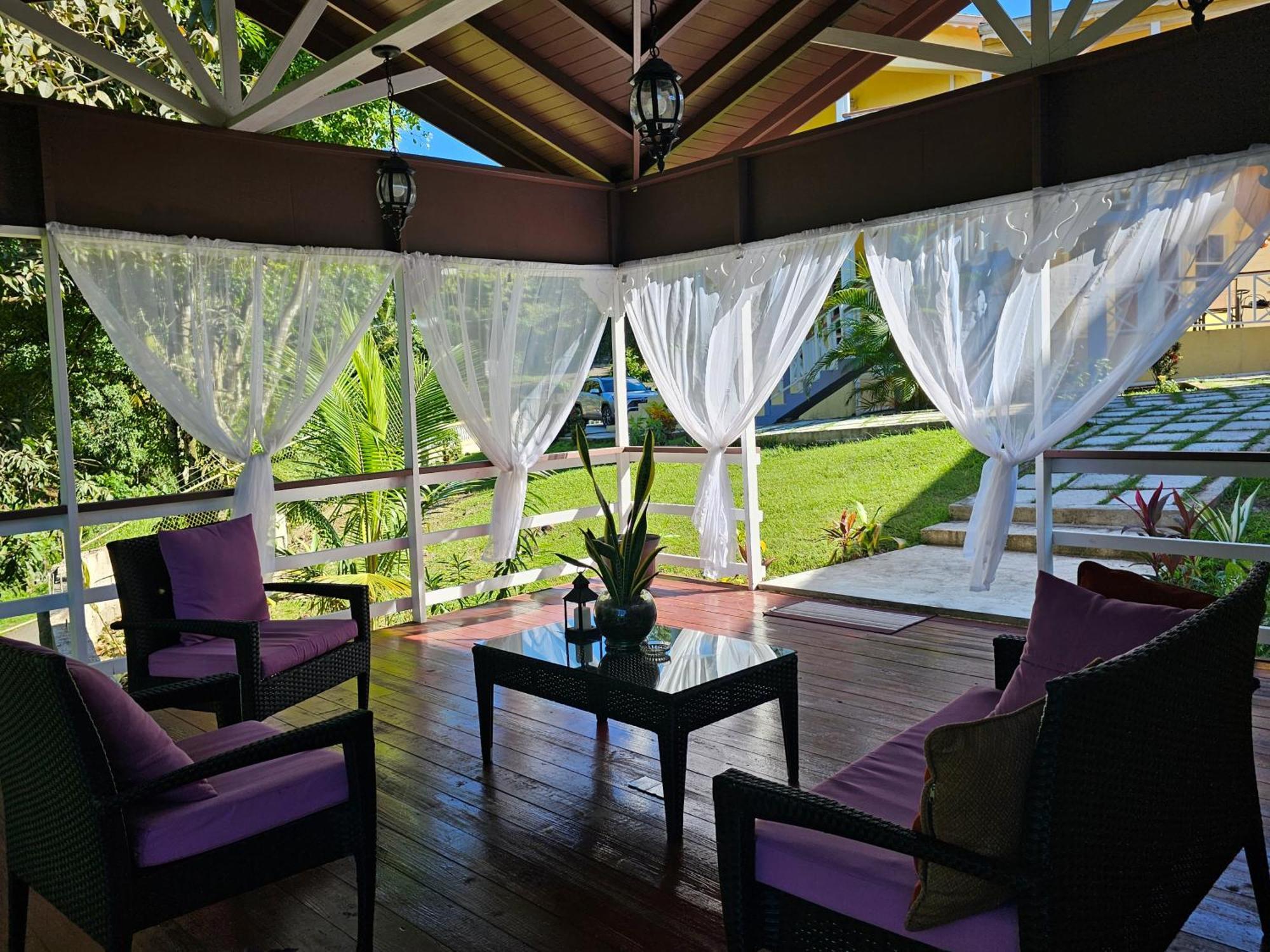 Royal Escape - 2 Apartment Anse La Raye Bagian luar foto